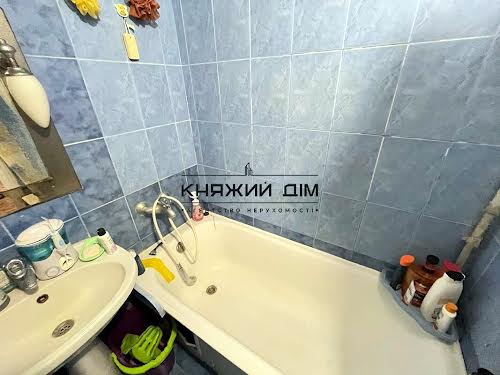 квартира за адресою Митрополита Андрея Шептицького вул. (Анатолія Луначарського), 24