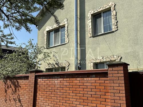 будинок за адресою с. Нові Безрадичі, Блакитна