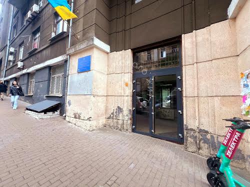 комерційна за адресою Ярославів Вал вул., 19