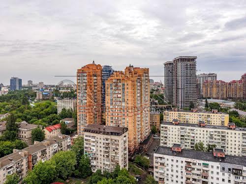 коммерческая по адресу Василия Тютюнника ул. (Анрі Барбюса), 28-А
