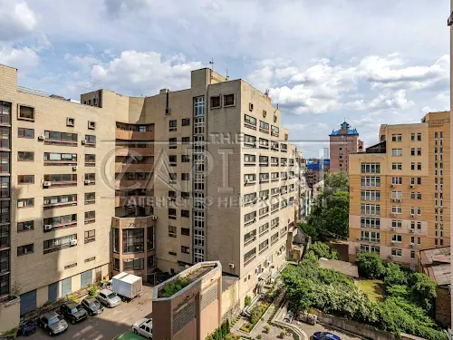 квартира за адресою Дмитрівська вул., 82