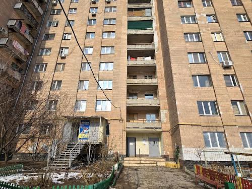 квартира за адресою Золочівська вул., 12
