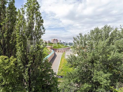 квартира по адресу Леси Украинки бульв., 14