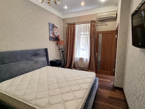 квартира за адресою Лютеранська вул., 13