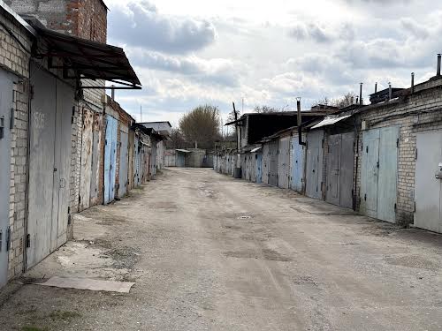 коммерческая по адресу Героев Крут ул. (Черепіна), 81
