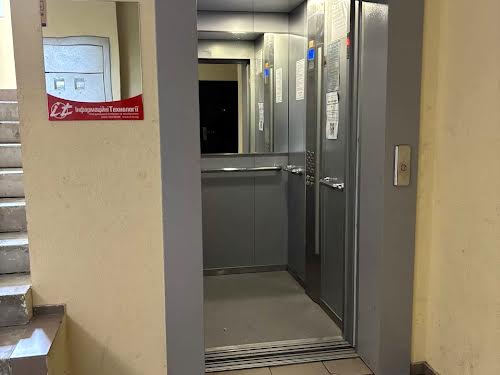 квартира за адресою Метрологічна вул., 40-Б