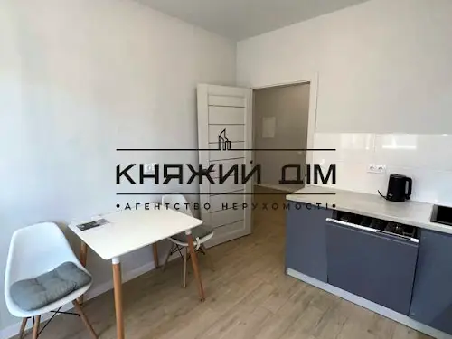 квартира по адресу Ревуцкого ул., 40-В