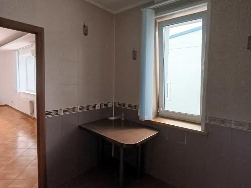 комерційна за адресою с. Білогородка, Богатирська вул., 2Б