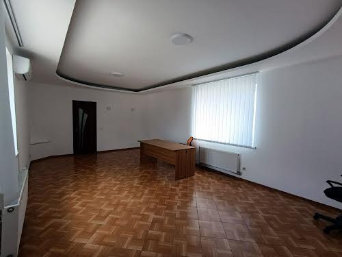 комерційна за адресою с. Білогородка, Богатирська вул., 2Б