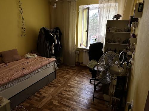 квартира за адресою Азербайджанська вул. (Бакинських Комісарів), 6