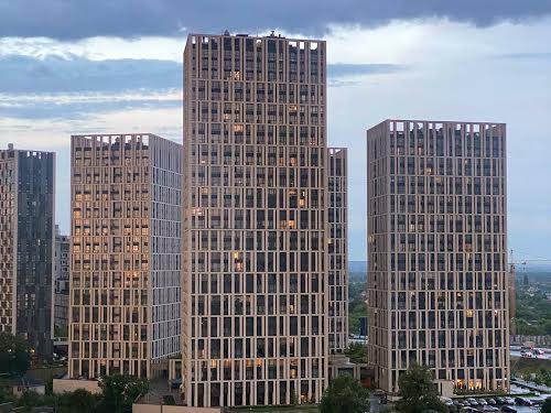 квартира за адресою Зарічна вул., 4