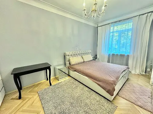 квартира по адресу Івана Світличного ул. (Петровського), 10