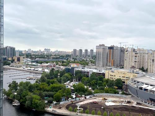 квартира за адресою Трускавецька вул., 8