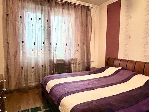 квартира по адресу Ревуцкого ул., 42Б