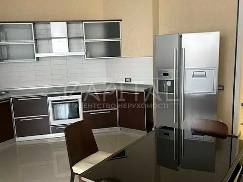 квартира по адресу Старонаводницкая ул., 5