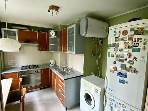 квартира за адресою Романа Ратушного вул. (Волгоградська), 29