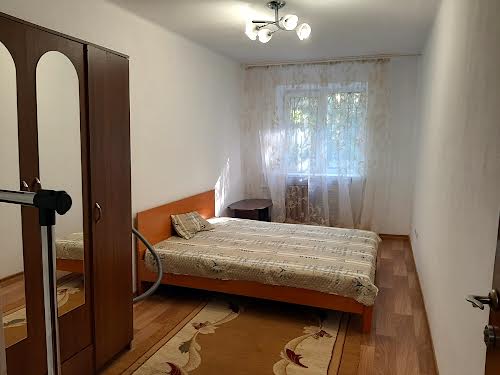 квартира за адресою Довженка вул., 8