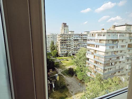 квартира за адресою Дніпровська набережна вул., 7-А