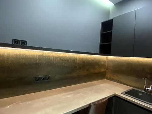 комерційна за адресою Жилянська вул., 68