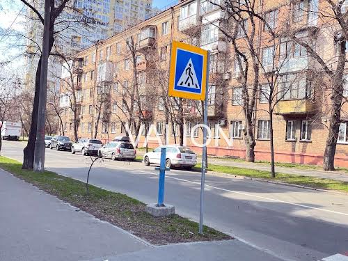 квартира по адресу Киев, Новодарницкая ул., 13/18