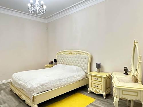 квартира по адресу Драгоманова ул., 4