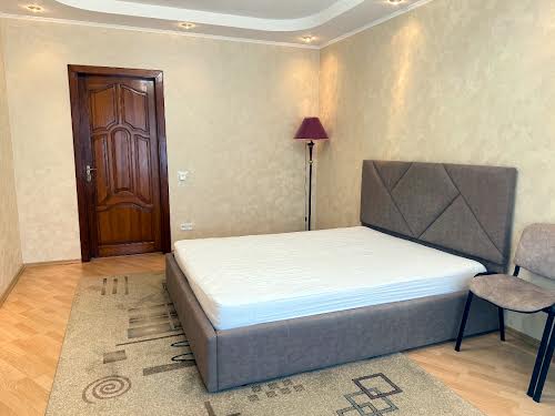 квартира за адресою Федора Ернста вул., 12