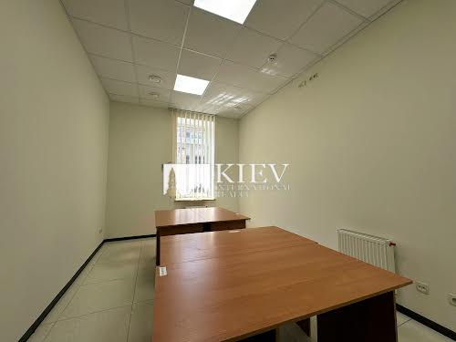 комерційна за адресою Ярославів Вал вул., 8-Б