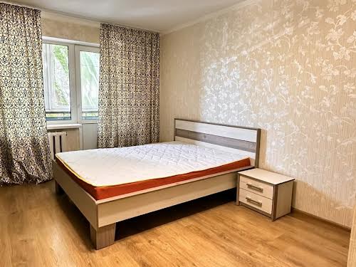 квартира за адресою Михайла Котельникова вул., 7