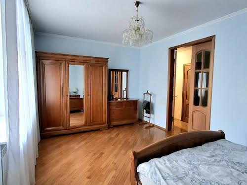квартира за адресою Микільсько-Слобідська вул., 2-Б
