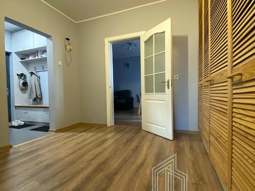 квартира по адресу Ревуцкого ул., 7а