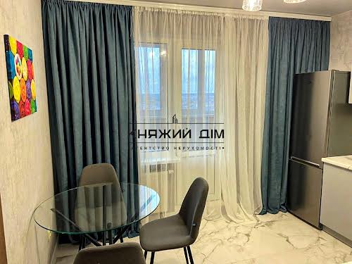 квартира за адресою Ревуцького вул., 54
