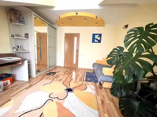 квартира за адресою Коновальця вул., 3