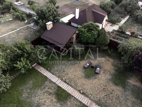 будинок за адресою с. Старі Петрівці, Лесі Українки