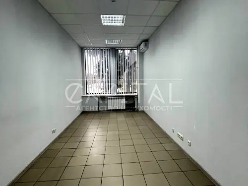 комерційна за адресою Митрополита Василя Липківського вул. (Урицького), 45