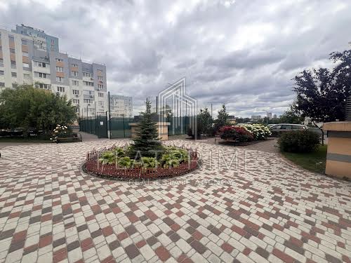 квартира за адресою Сергія Данченка вул., 28-Б