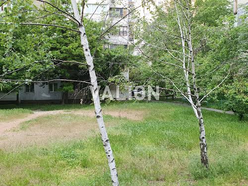 квартира за адресою Анни Ахматової вул., 17