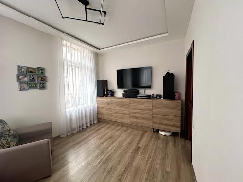 квартира за адресою Соборна вул., 103/5