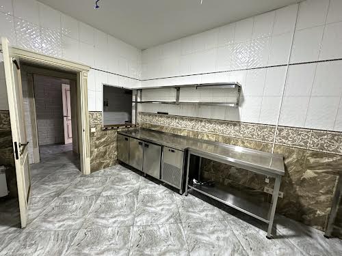 комерційна за адресою Шевченка вул., 61 з