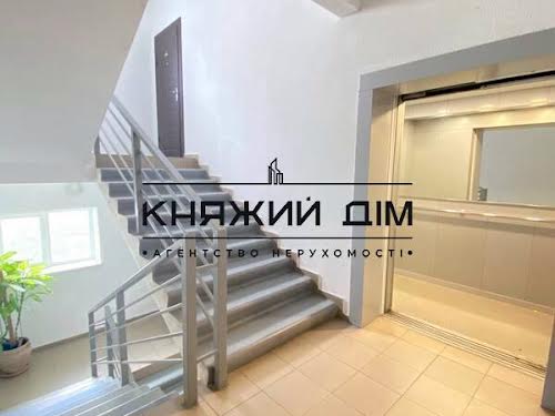 квартира за адресою Миру вул., 11-А