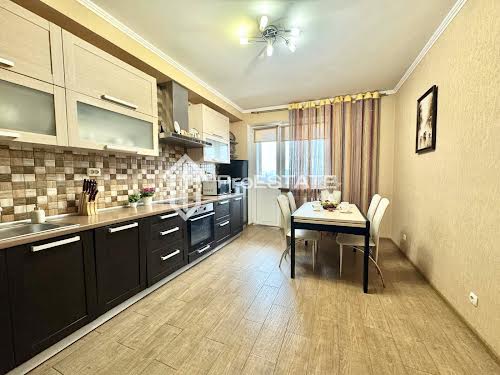 квартира за адресою Бориспільська вул., 4