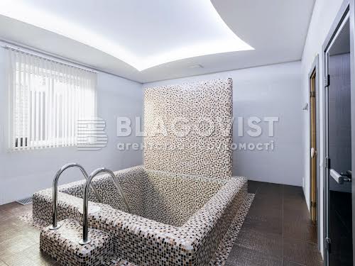 будинок за адресою с. Вишеньки, Футбольна, 3