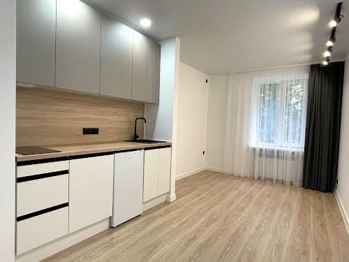 квартира по адресу Строителей ул., 5