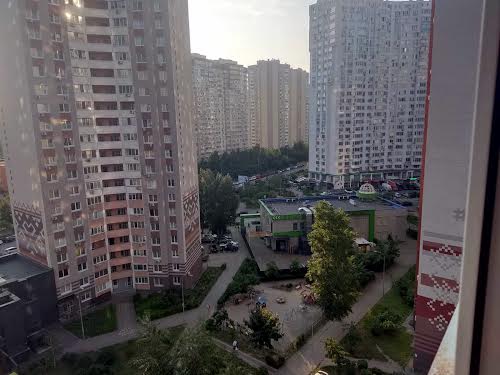 квартира за адресою Софії Русової вул., 1-Б