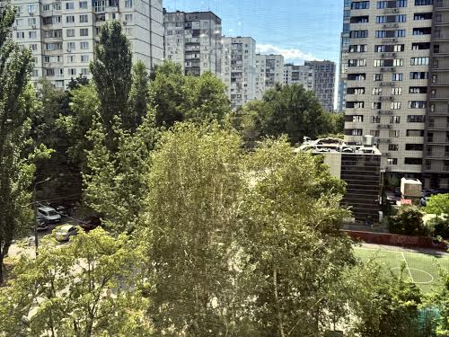 квартира за адресою Стадіонна вул., 16/6