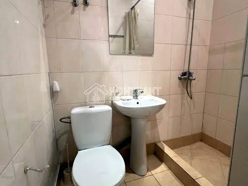комерційна за адресою Клочківська вул., 341а