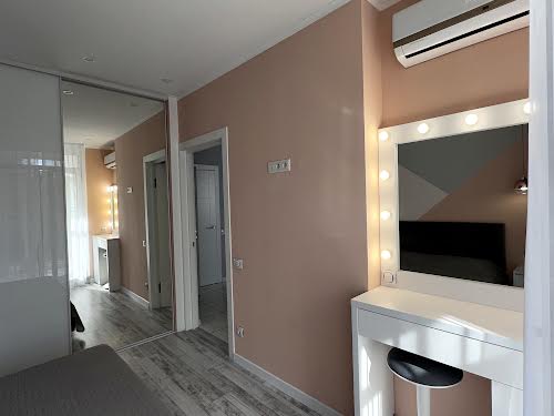 квартира за адресою Регенераторна вул., 4 к17