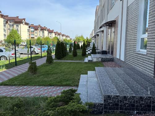 комерційна за адресою с. Гора, Центральна вул., 51в