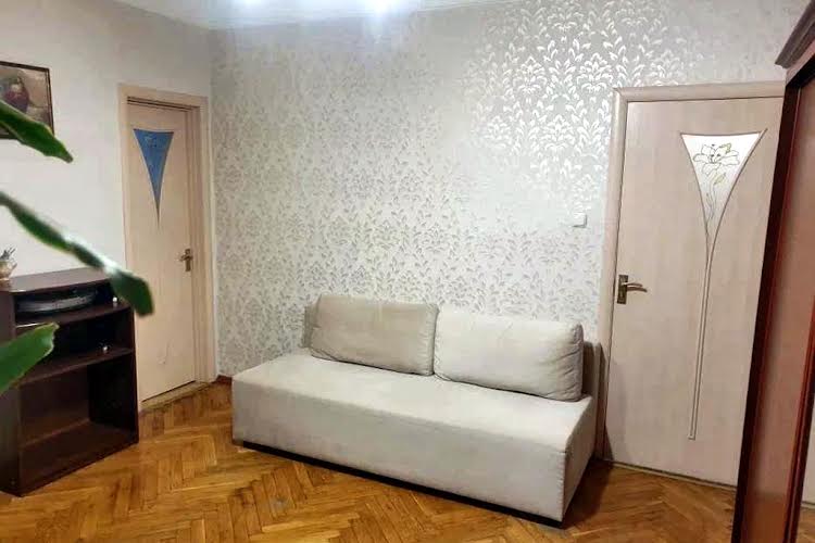 1832179625118353