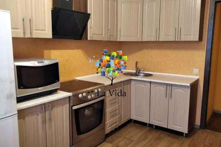 1831452940969568