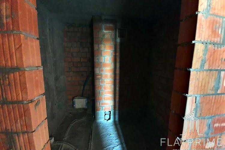 1833170604105067